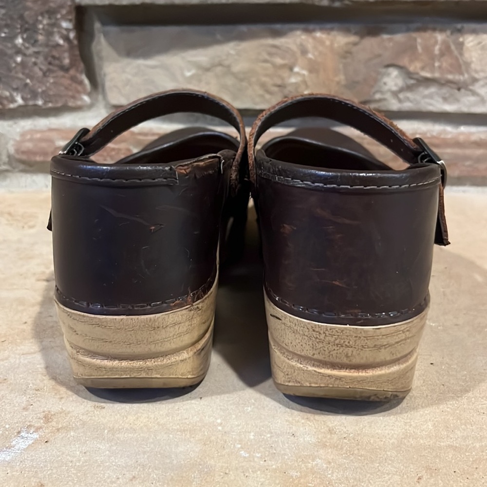 Dansko Mary Jane Clog Dark Brown Leather - Picture 8 of 10